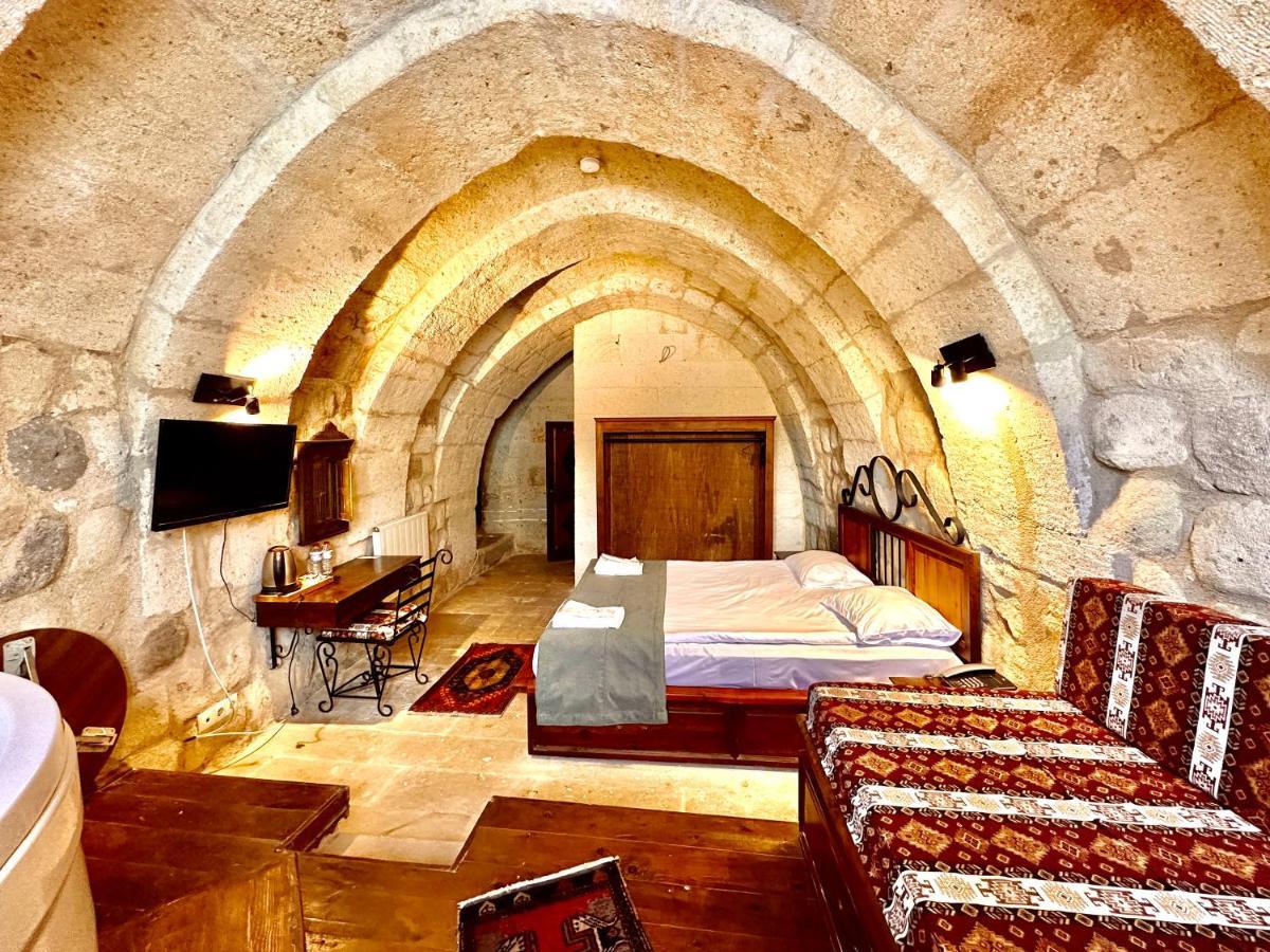 Harkasos Cave Hotel Юргюп Екстериор снимка