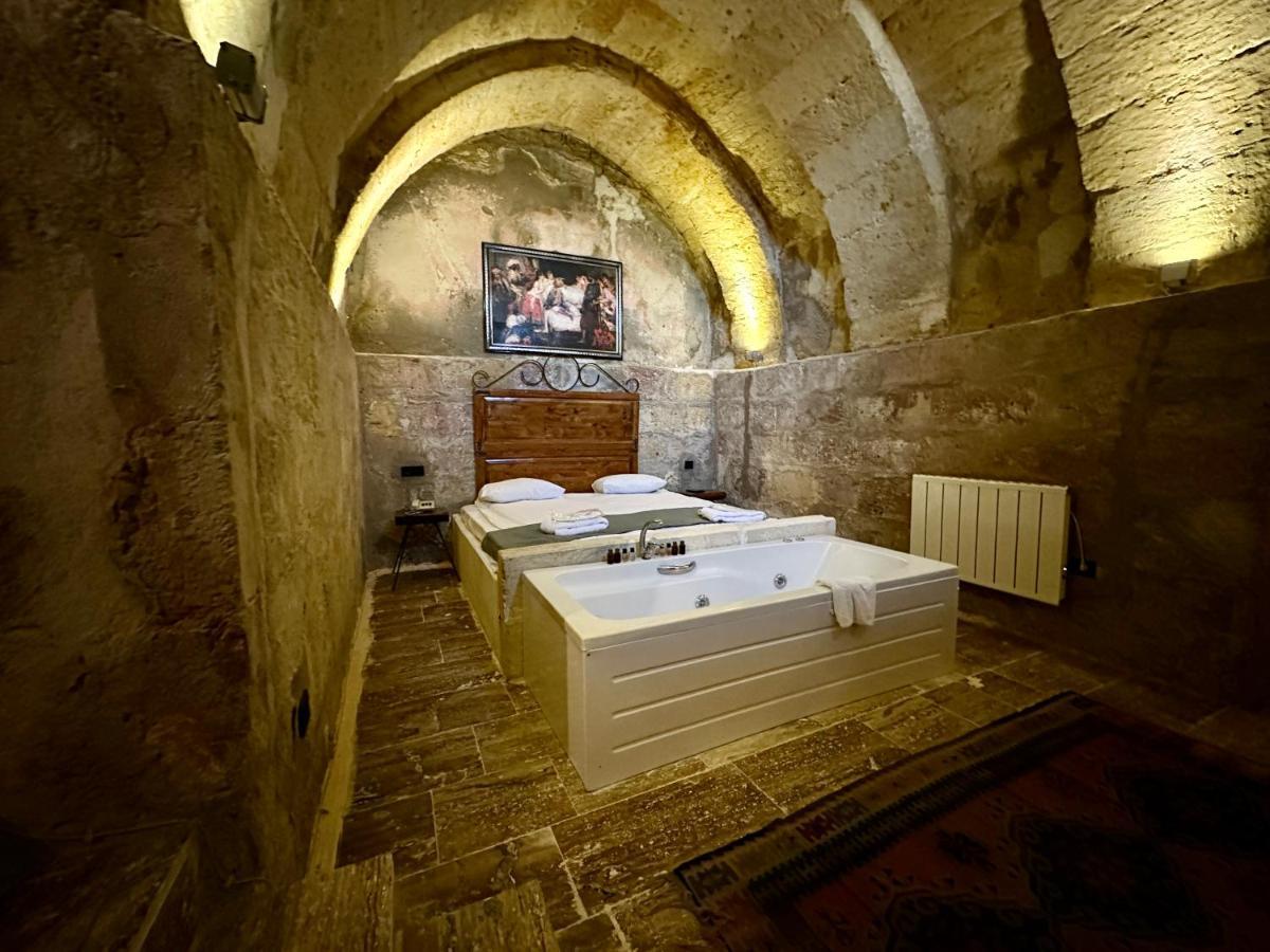 Harkasos Cave Hotel Юргюп Екстериор снимка